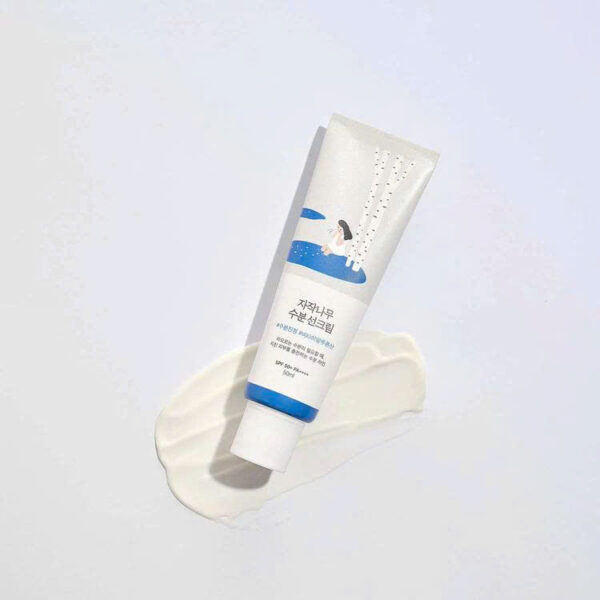 Round Lab Birch Moisturizing Sunscreen 3